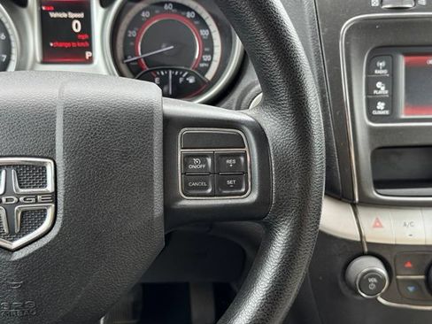 Used 2017 Dodge Journey SXT w/ Comfort/Convenience Group FWD image 23