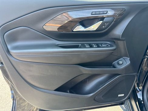 Certified 2020 GMC Terrain Denali w/ Denali Premium Package FWD image 13
