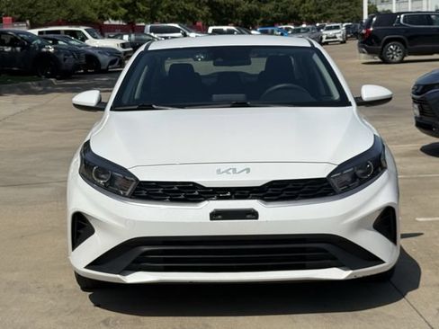 Used 2022 Kia Forte LXS FWD image 7
