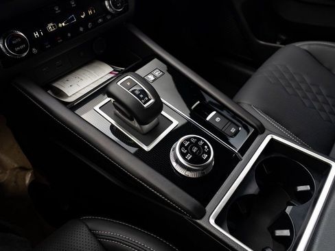 New 2025 Mitsubishi Outlander SEL Black Edition AWD/4WD image 16