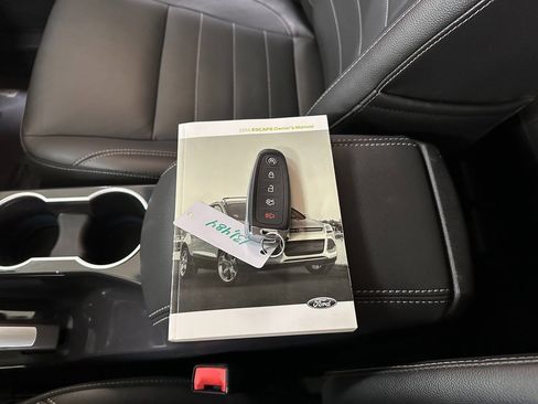 Used 2014 Ford Escape Titanium image 38