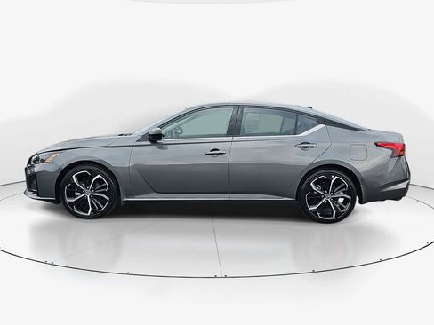 Used 2025 Nissan Altima 2.5 SR image 9