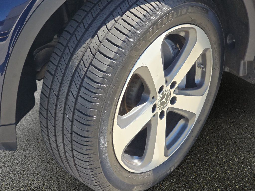 Used 2019 Mercedes-Benz GLC 300 4MATIC image 35