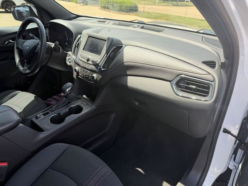 Used 2024 Chevrolet Equinox RS FWD image 17
