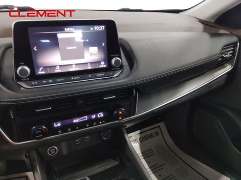 Used 2021 Nissan Rogue SV image 18