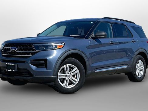 Used 2021 Ford Explorer XLT AWD/4WD image 13