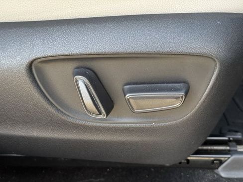 Used 2024 Toyota Grand Highlander FWD image 32