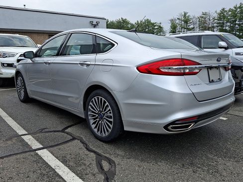 Used 2017 Ford Fusion SE w/ Fusion SE Technology Package AWD/4WD image 3
