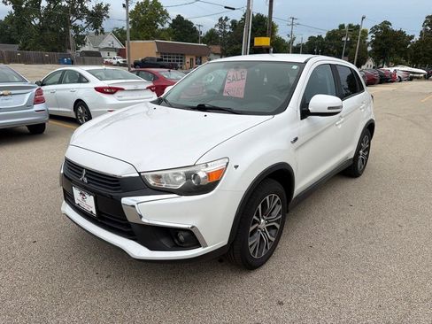 Used 2017 Mitsubishi Outlander Sport ES FWD image 4