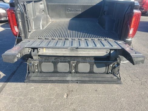 Used 2025 GMC Sierra 1500 SLT image 13