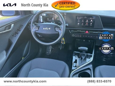 Certified 2025 Kia Niro LX image 12
