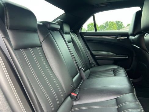 Used 2019 Chrysler 300 S w/ S Model Appearance Package RWD image 20