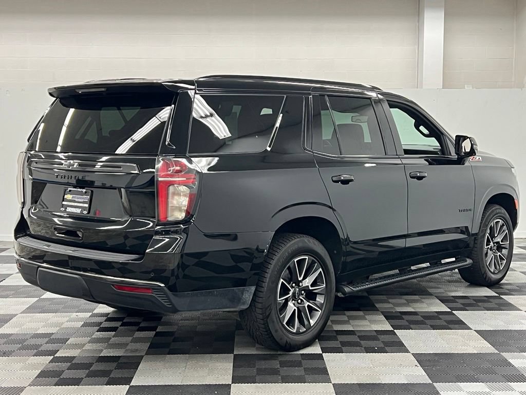 Used 2022 Chevrolet Tahoe Z71 w/ Luxury Package AWD/4WD image 7