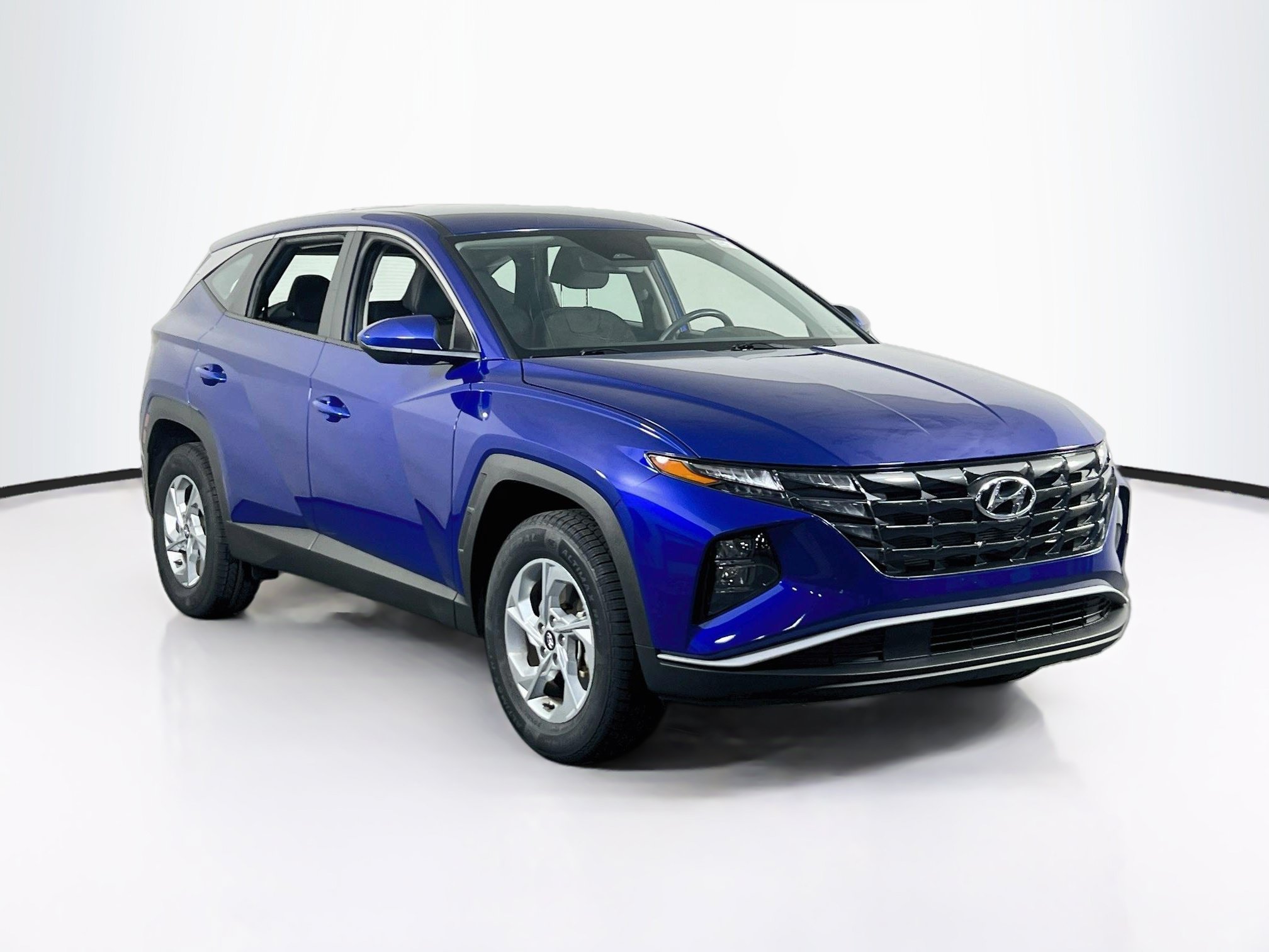 Used 2023 Hyundai Tucson SE AWD/4WD image 3
