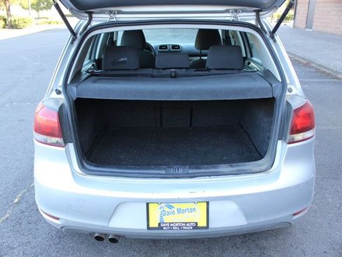 Used 2010 Volkswagen Golf 4-Door FWD image 15