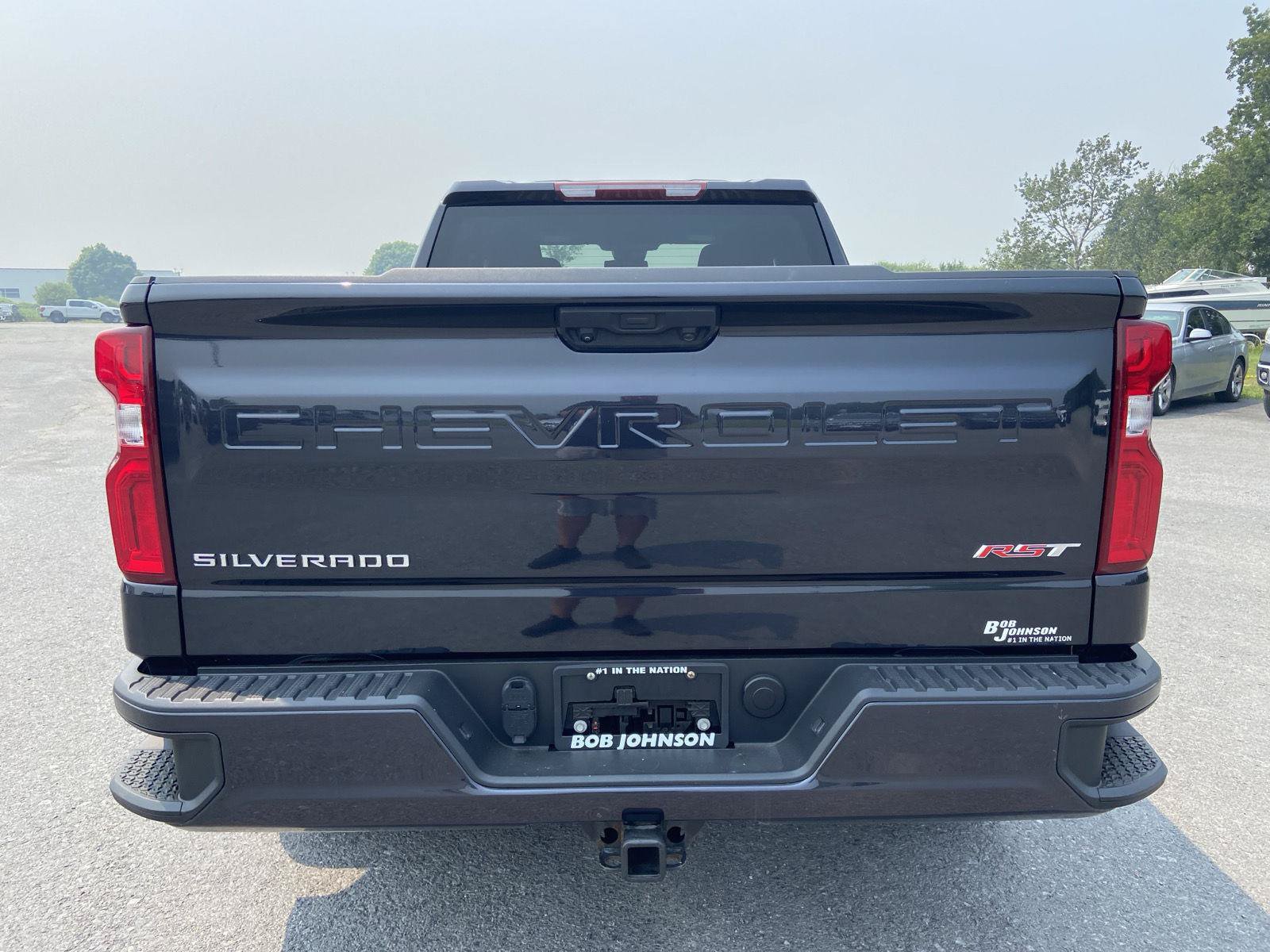Used 2023 Chevrolet Silverado 1500 RST AWD/4WD image 9