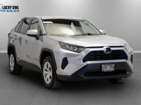 Used 2022 Toyota RAV4 LE AWD/4WD image 3