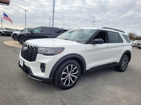 New 2026 Ford Explorer ST-Line w/ Premium Package image 29