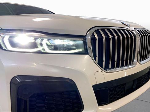 Used 2022 BMW 750i xDrive w/ Luxury Rear Seating Package AWD/4WD image 32