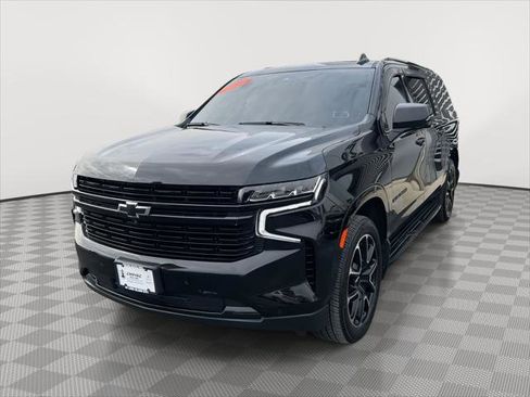 Used 2024 Chevrolet Suburban RST w/ Luxury Package AWD/4WD image 3