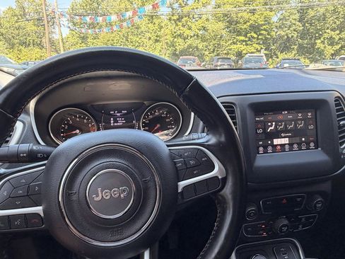 Used 2020 Jeep Compass Latitude w/ Cold Weather Group AWD/4WD image 26
