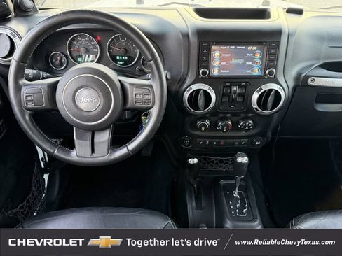 Used 2013 Jeep Wrangler Unlimited Sahara AWD/4WD image 14
