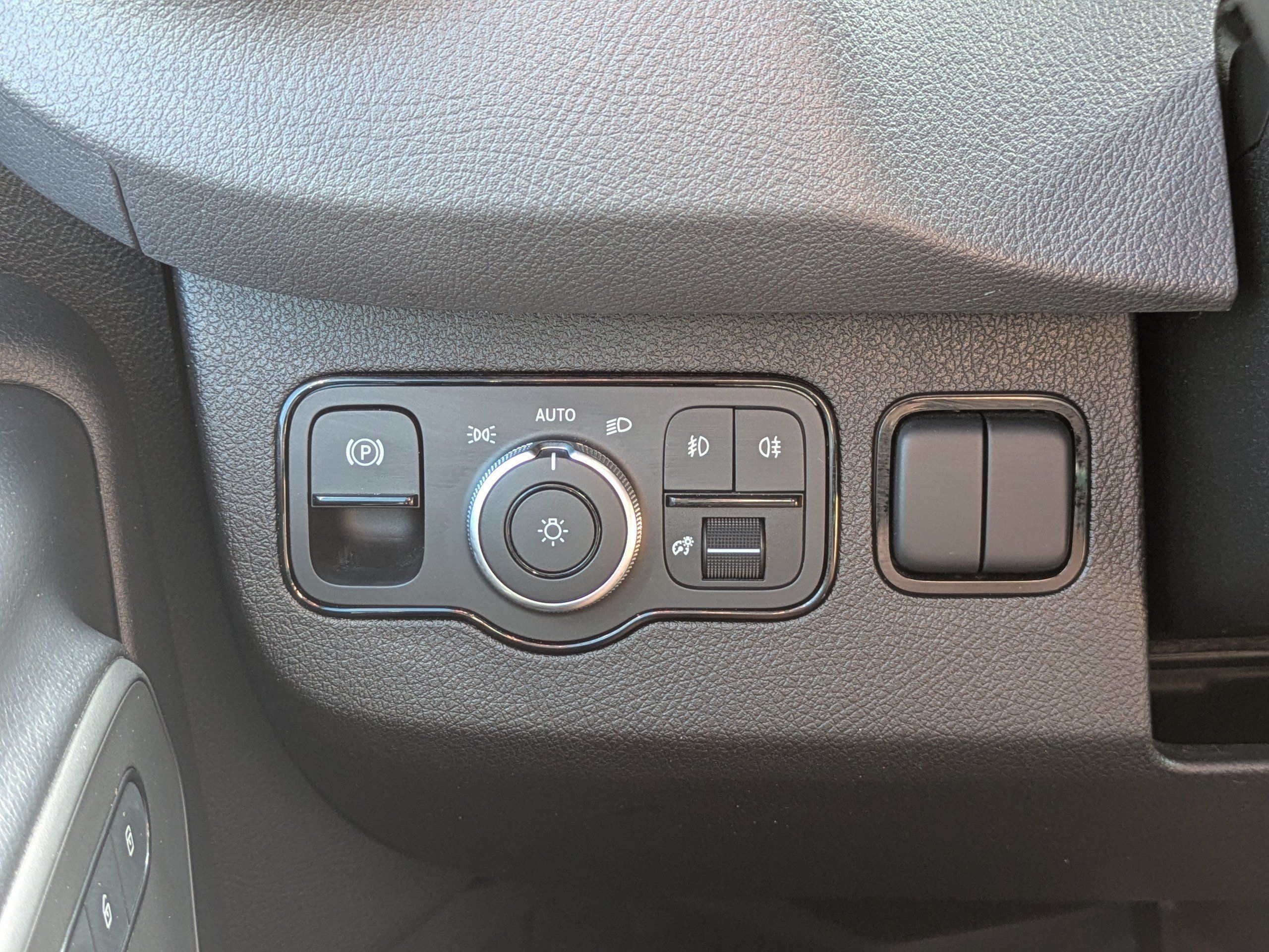 Used 2024 Mercedes-Benz Sprinter 2500 image 23