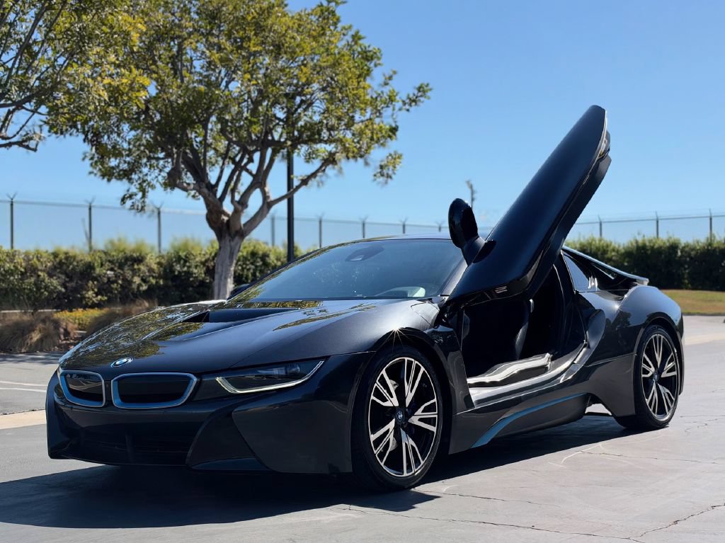 Used 2016 BMW i8 AWD/4WD image 1