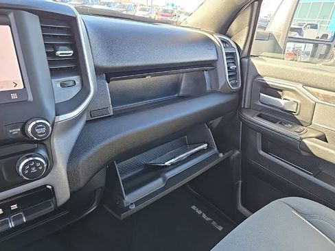 Used 2024 RAM 2500 Big Horn w/ Bed Utility Group image 34