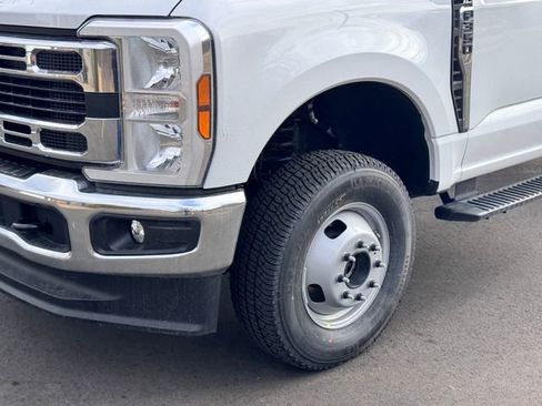 New 2025 Ford F350 XL w/ XL Chrome Package image 6