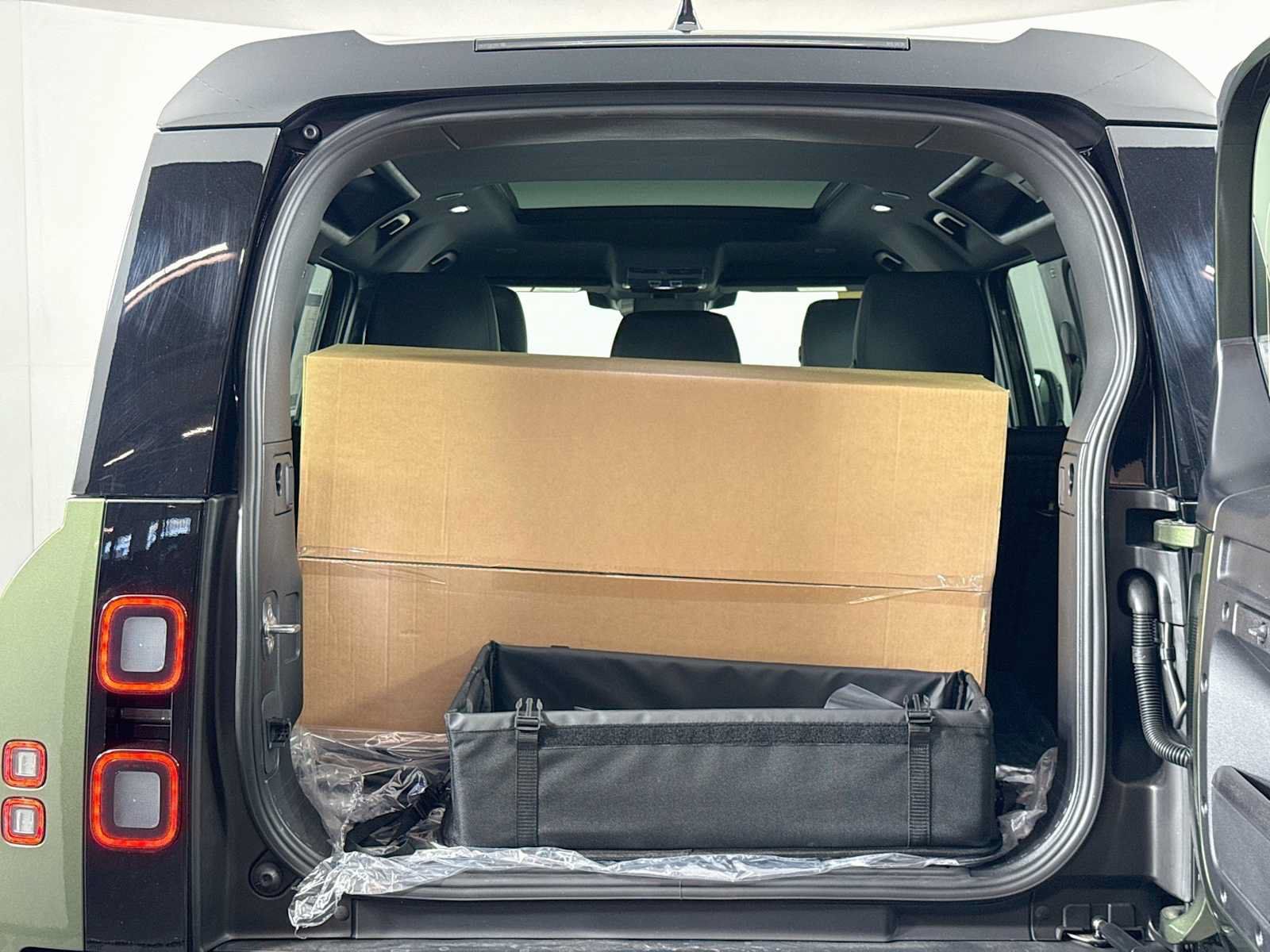 New 2026 Land Rover Defender 110 S AWD/4WD image 24