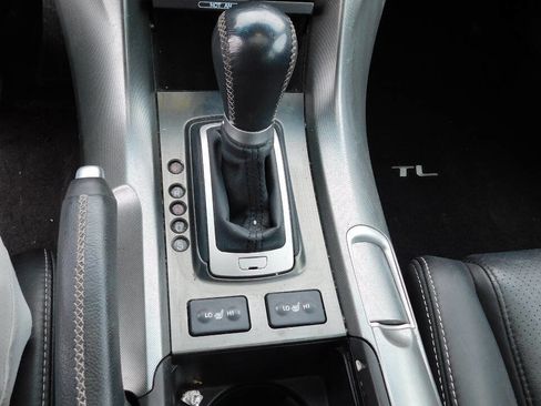 Used 2010 Acura TL SH-AWD image 23