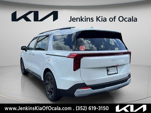 New 2026 Kia Carnival EX FWD image 5
