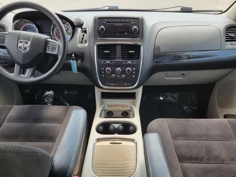 Used 2014 Dodge Grand Caravan SXT FWD image 13