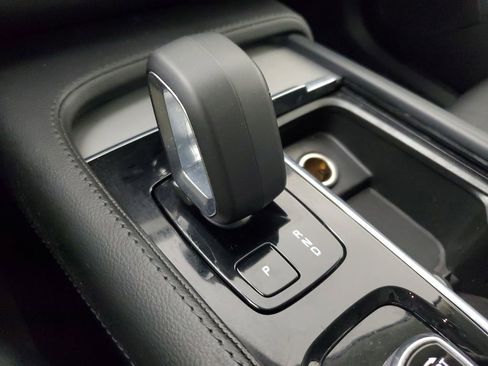 Certified 2023 Volvo XC90 B5 Core w/ Climate Package AWD/4WD image 34