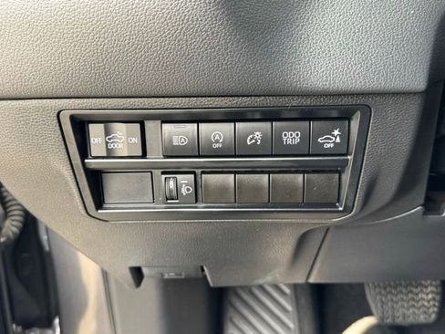 Used 2022 Toyota Tundra Limited AWD/4WD image 25