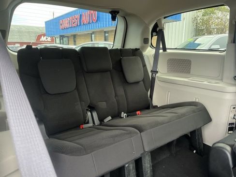 Used 2017 Dodge Grand Caravan SE w/ Power Window Group image 13