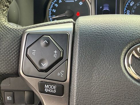 Used 2020 Toyota Tacoma SR5 image 34