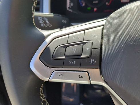 Used 2023 Volkswagen Atlas SE w/ Panoramic Sunroof Package FWD image 32