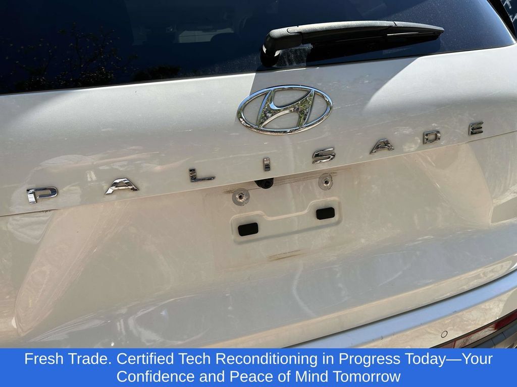 Used 2023 Hyundai Palisade SEL FWD image 4