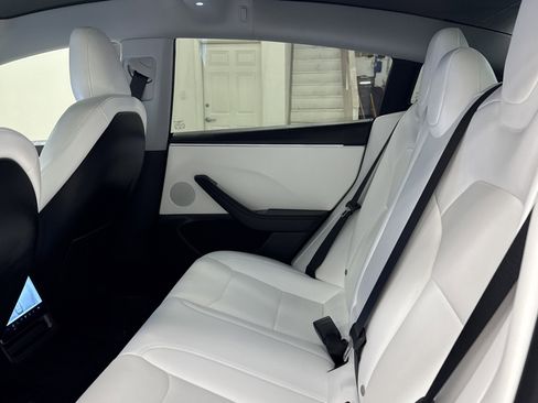 Used 2025 Tesla Model 3 Long Range image 13