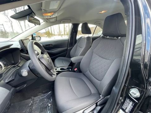 Used 2022 Toyota Corolla LE image 10
