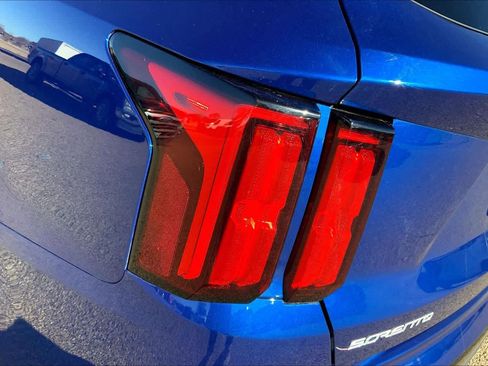 Used 2023 Kia Sorento SX image 31