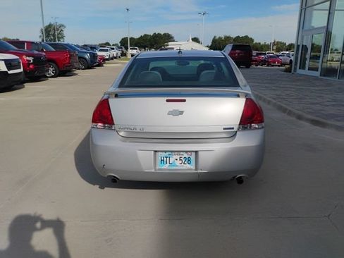 Used 2013 Chevrolet Impala LT w/ LT Sunroof Package FWD image 4