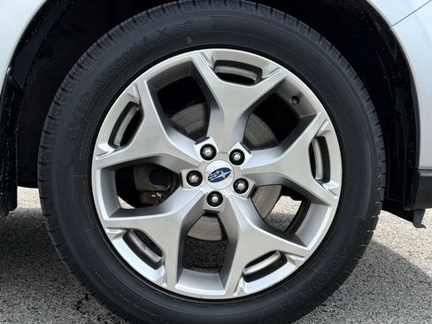 Used 2017 Subaru Forester 2.5i Touring AWD/4WD image 31