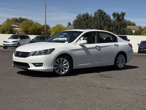Used 2013 Honda Accord EX image 2