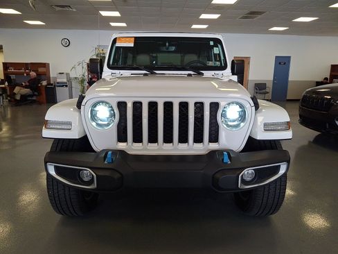 Certified 2023 Jeep Wrangler Unlimited Sahara w/ Cold Weather Group AWD/4WD image 2