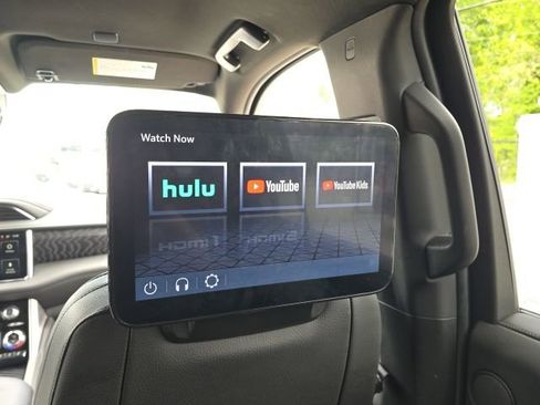 Used 2024 GMC Yukon XL Denali w/ Advanced Technology Package image 20