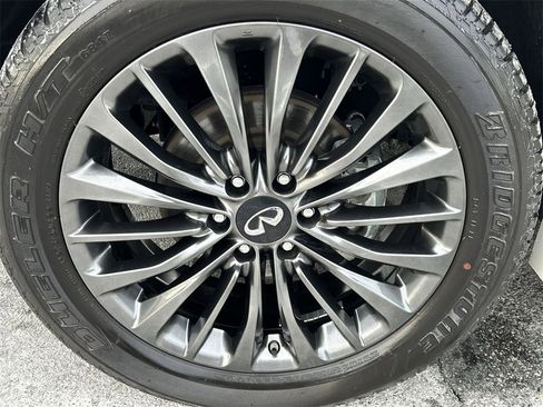 Certified 2024 INFINITI QX80 Sensory image 10