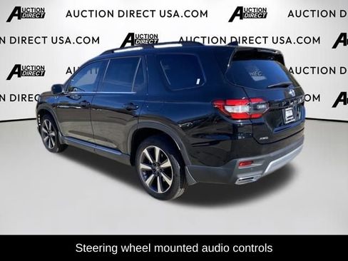 Used 2024 Honda Pilot Touring image 7